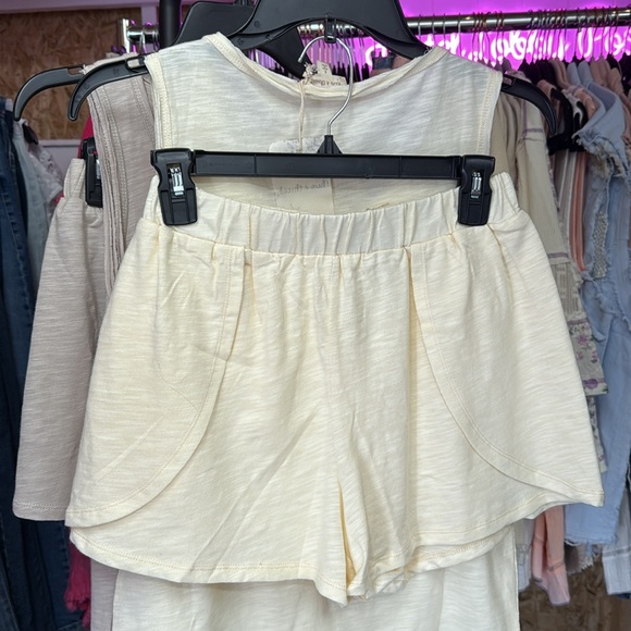 92. ❤️NEW HEM & THREAD Cotton Short Set Henley Tank & Shorts Cream 2 piece set - Picture 12 of 12